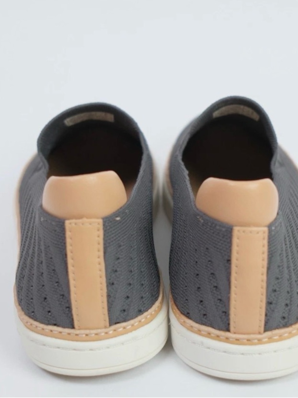 UGG Men's Charcoal Knit Slip-On Loafers with Tan Accents - Picture 3 of 3